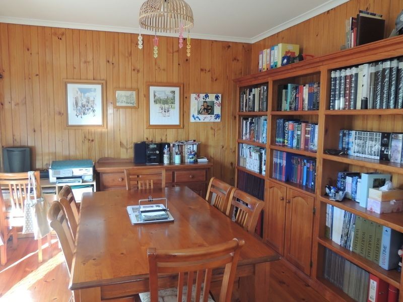 27 Palaroo Street, Swan Hill VIC 3585