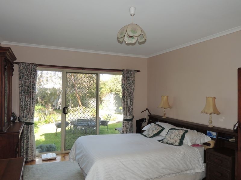 27 Palaroo Street, Swan Hill VIC 3585