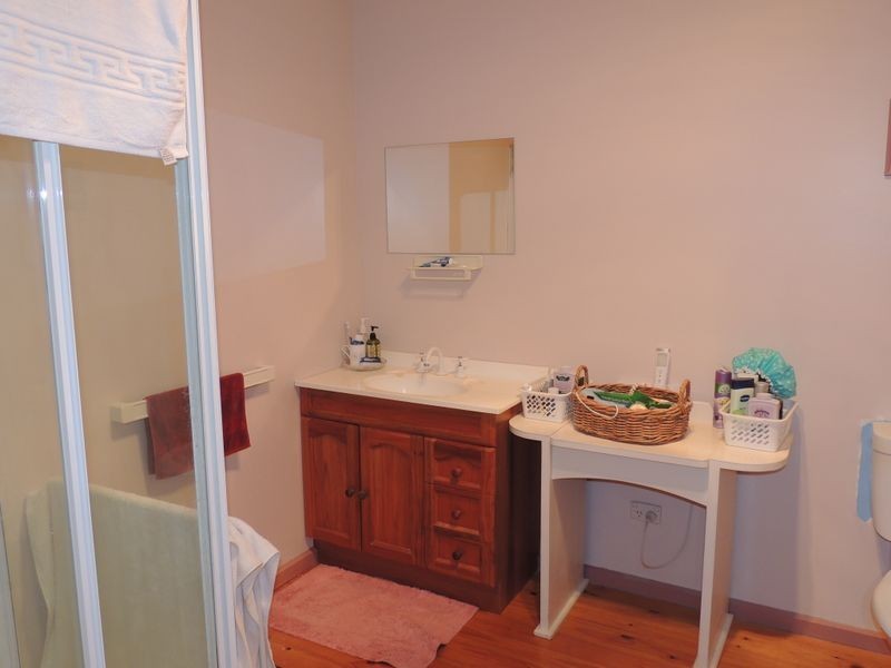 27 Palaroo Street, Swan Hill VIC 3585