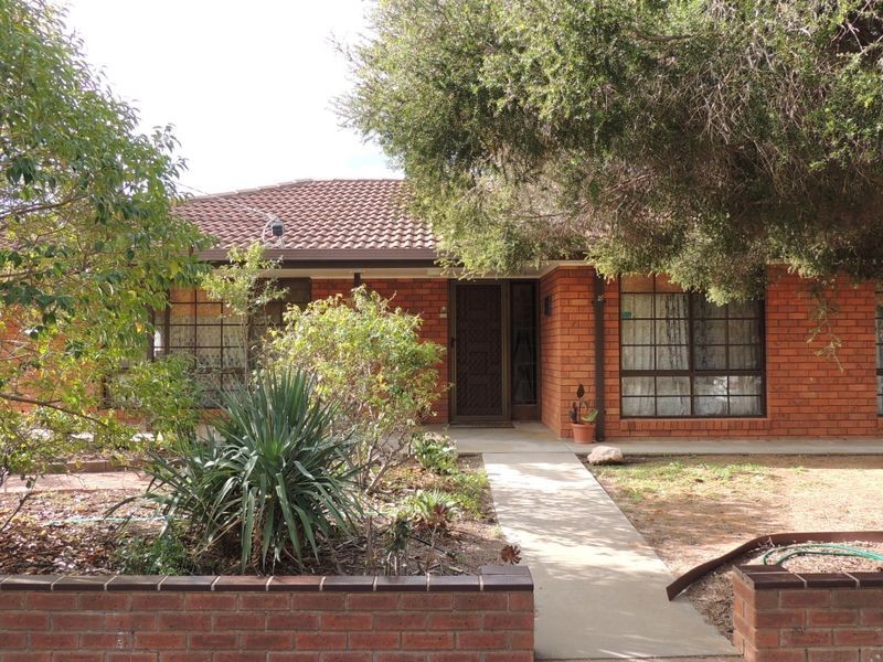9 Cobham Avenue, Swan Hill VIC 3585