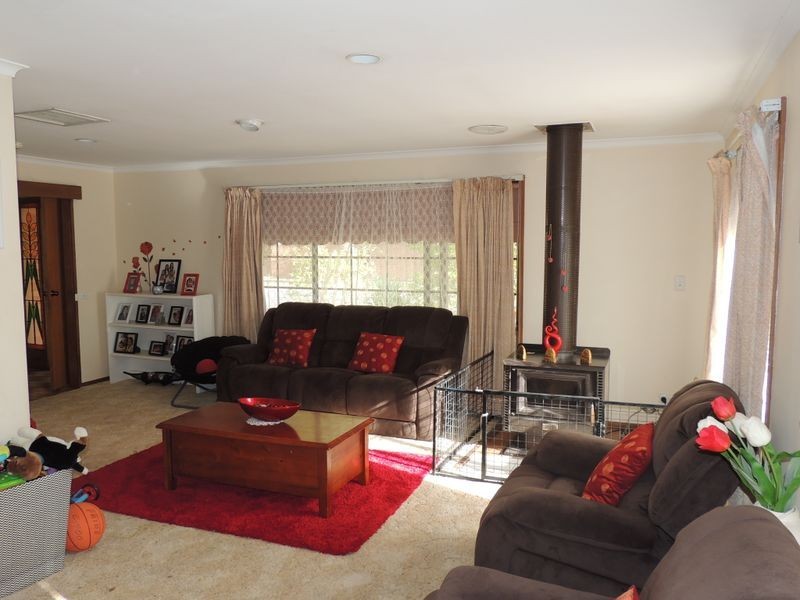 9 Cobham Avenue, Swan Hill VIC 3585