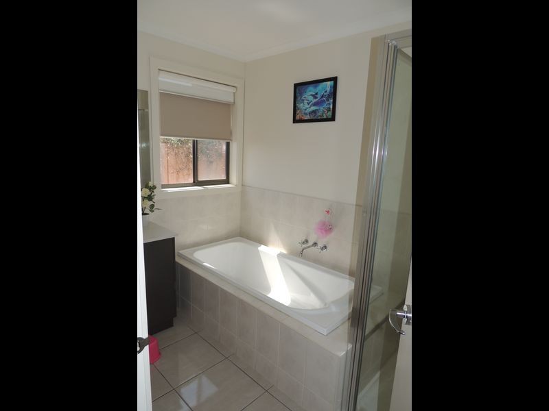 8 Fuchsia Drive, Swan Hill VIC 3585