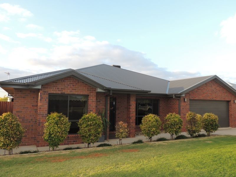 1 Ritani Court, Swan Hill VIC 3585
