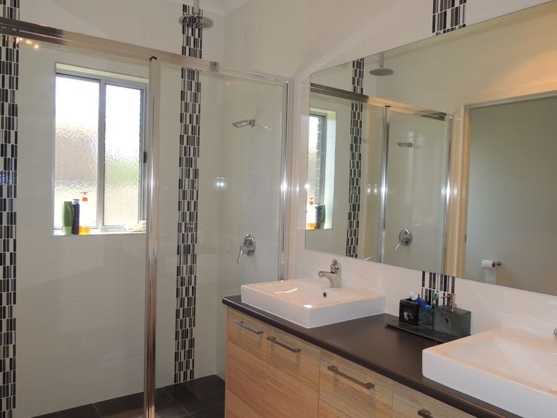 33 Boree Drive, Swan Hill VIC 3585