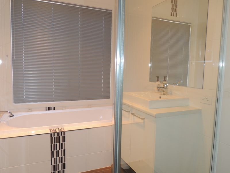 33 Boree Drive, Swan Hill VIC 3585