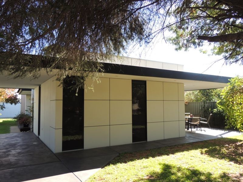 52 High Street, Swan Hill VIC 3585