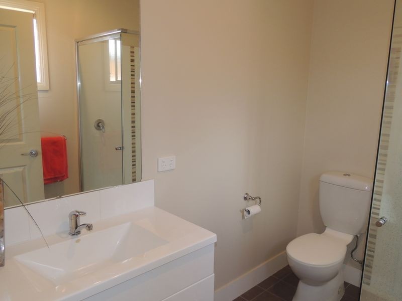 6 Hakea Street, Swan Hill VIC 3585