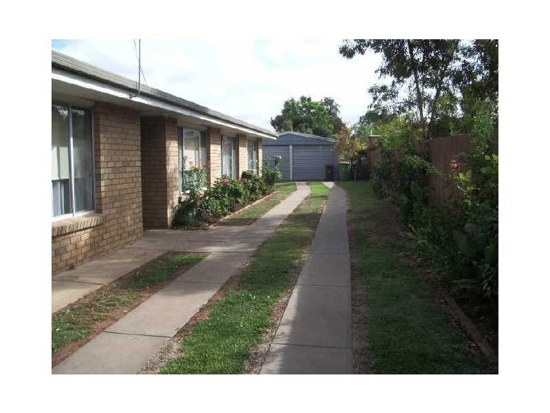 2A/ Kimberley Avenue, Swan Hill VIC 3585