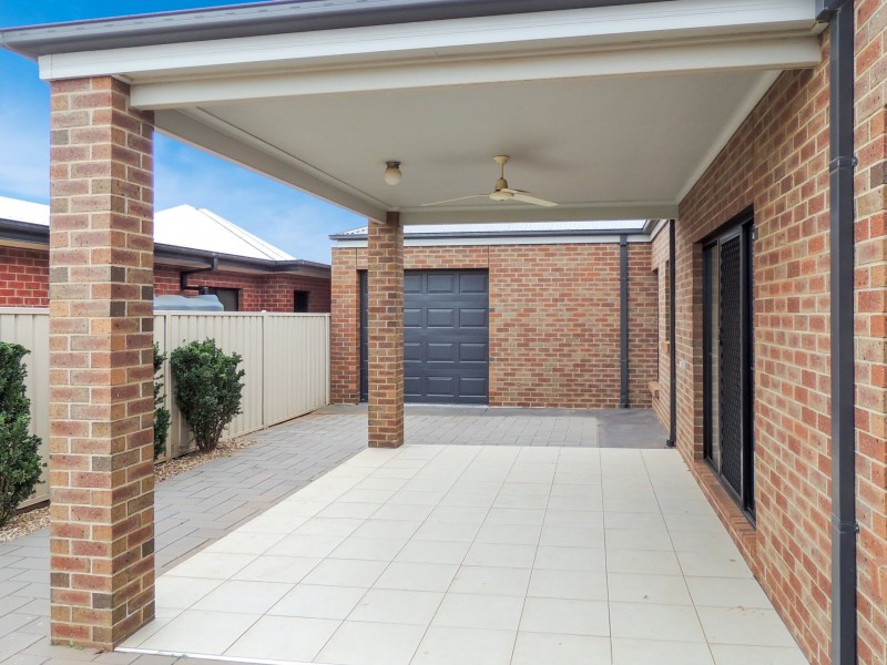 5 Dundas Lane, Swan Hill VIC 3585