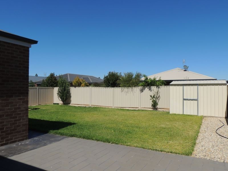 5 Dundas Lane, Swan Hill VIC 3585