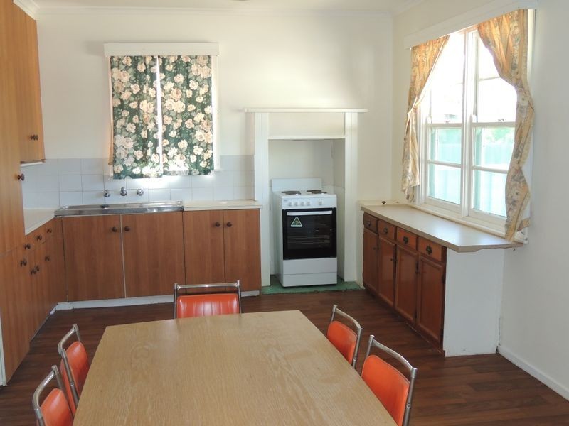 22 Mundle Avenue, Swan Hill VIC 3585