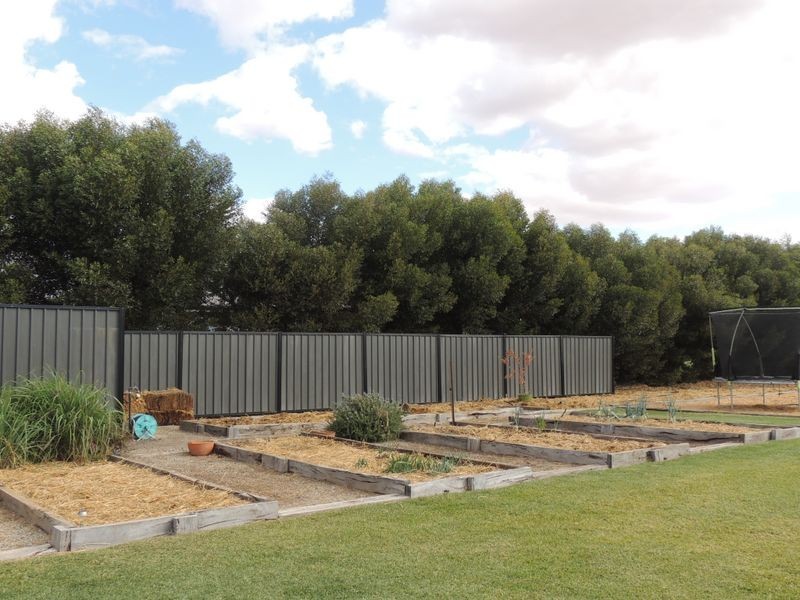 5 Hocking Drive, Swan Hill VIC 3585