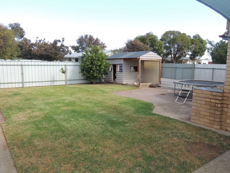 12 Douglas Avenue, Swan Hill VIC 3585