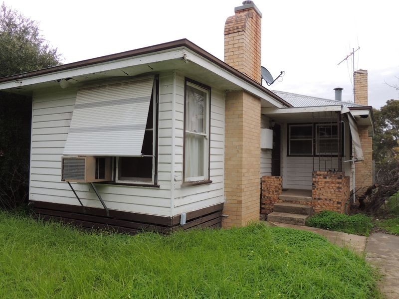 80 Stradbroke Avenue, Swan Hill VIC 3585