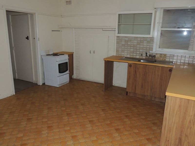 80 Stradbroke Avenue, Swan Hill VIC 3585