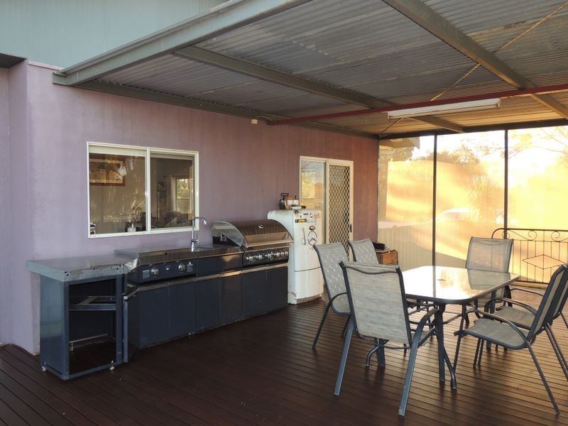 16 School Hill Road, Nyah VIC 3594