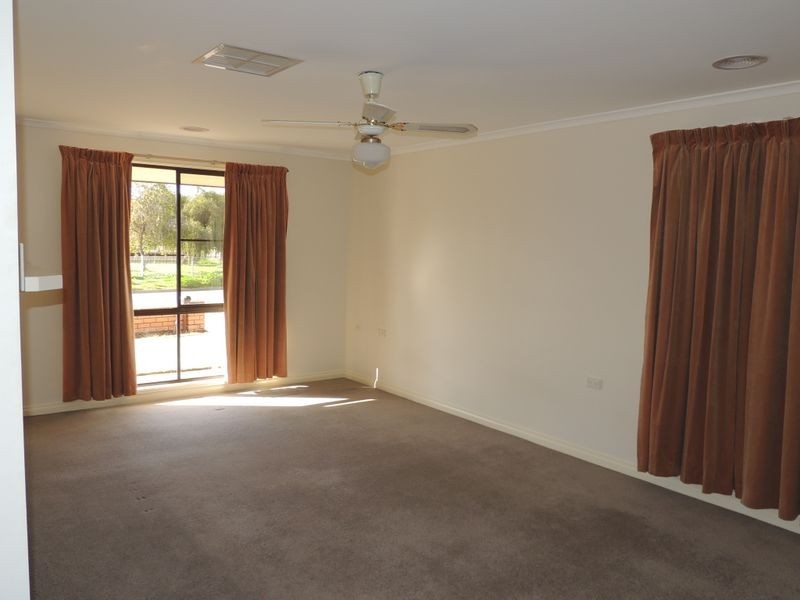 9 Boldrewood Drive, Swan Hill VIC 3585