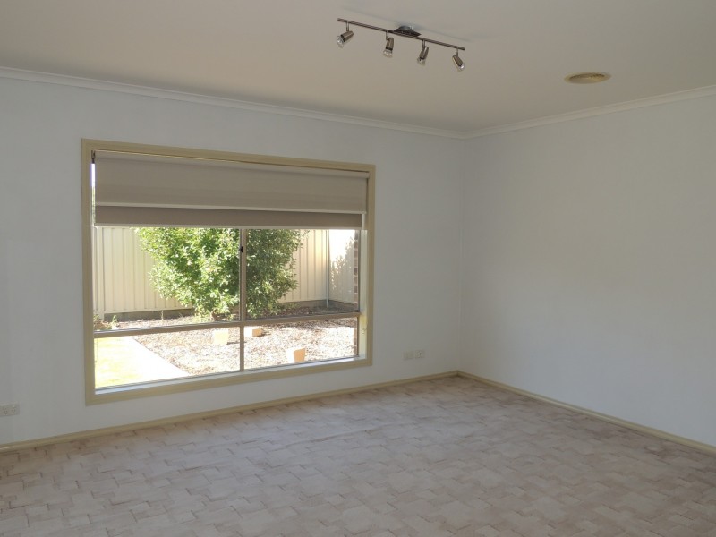 25 Cutri Drive, Swan Hill VIC 3585