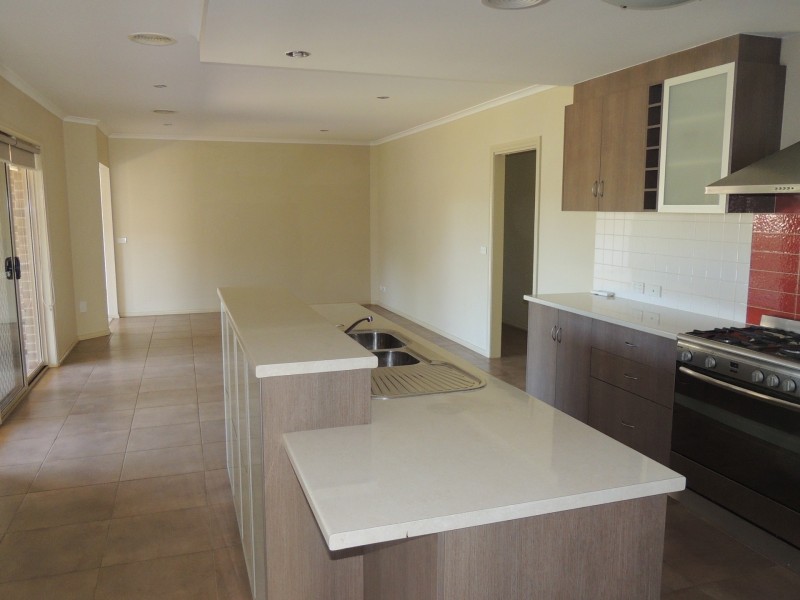 25 Cutri Drive, Swan Hill VIC 3585