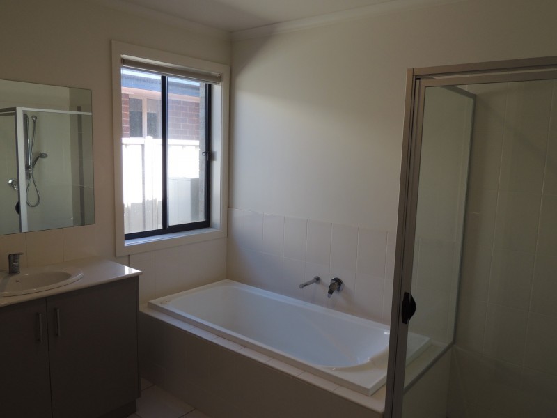 8 Manna Street, Swan Hill VIC 3585