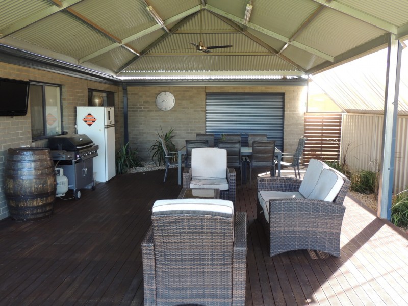 8 Manna Street, Swan Hill VIC 3585