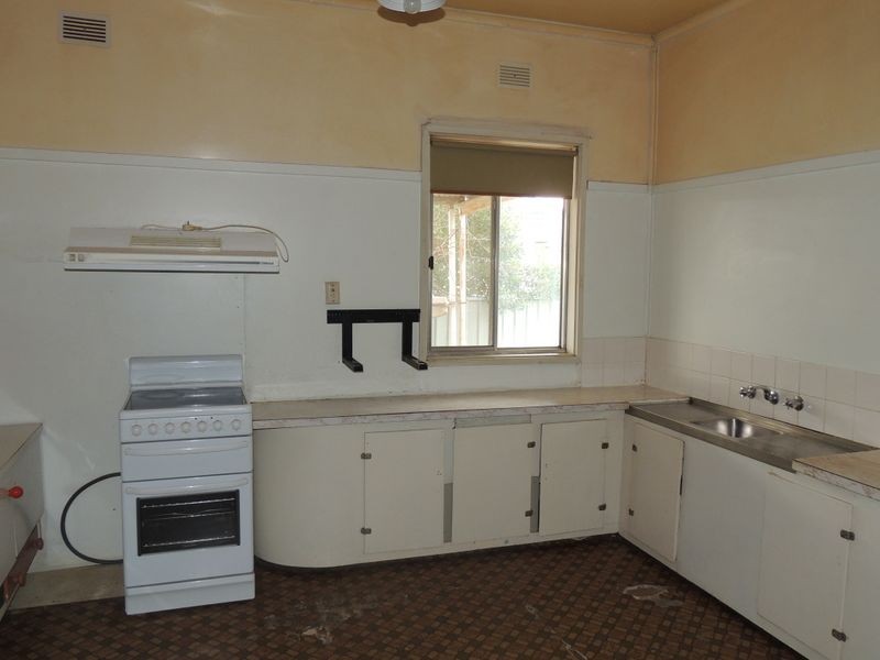 19 Donnington Street, Swan Hill VIC 3585