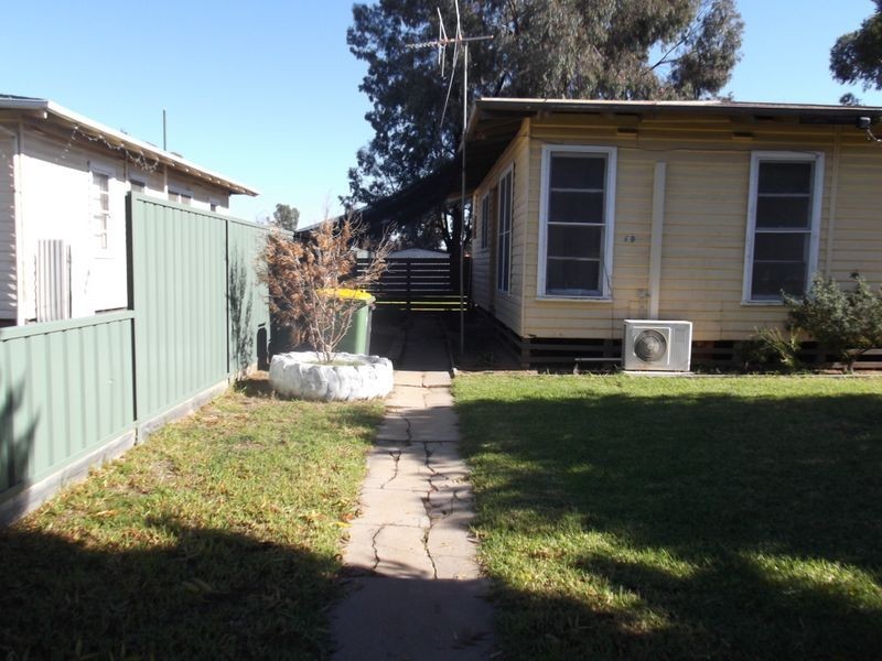 60 Stradbroke Avenue, Swan Hill VIC 3585