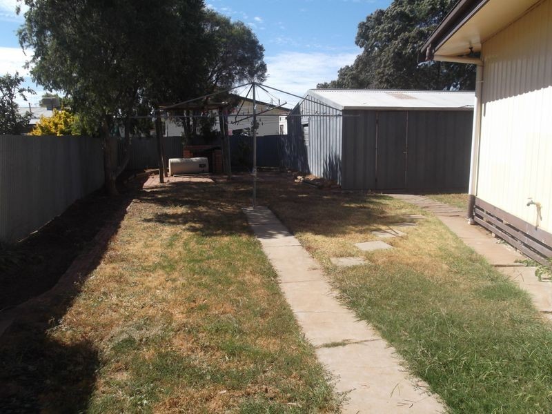 25 Standen Street, Swan Hill VIC 3585