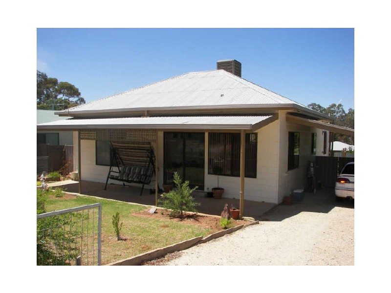 16 Bell Street, Nyah VIC 3594