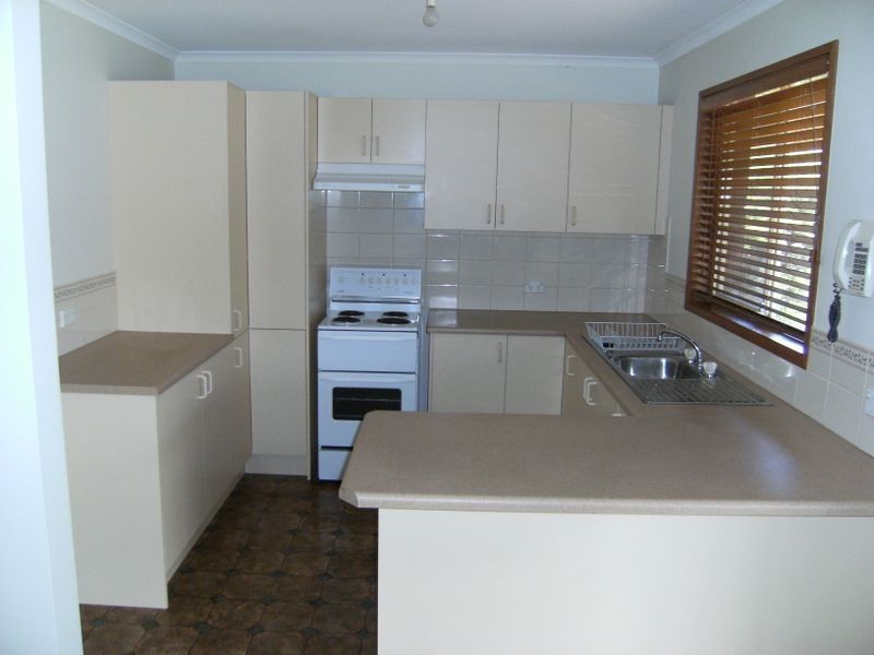 2/9 Foster Street, Swan Hill VIC 3585