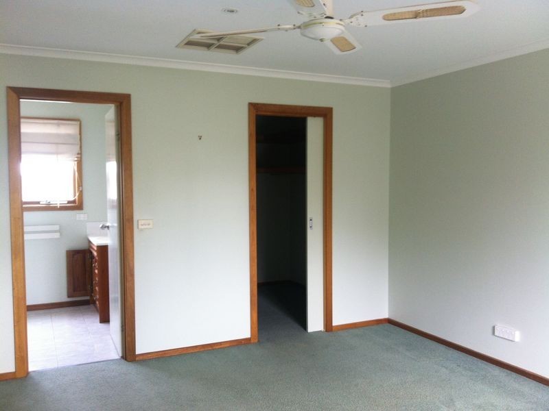 12 Donnington Street, Swan Hill VIC 3585