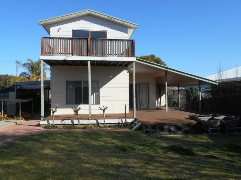 12 Donnington Street, Swan Hill VIC 3585