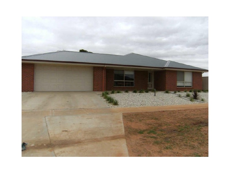 23 Dumosa Drive, Swan Hill VIC 3585