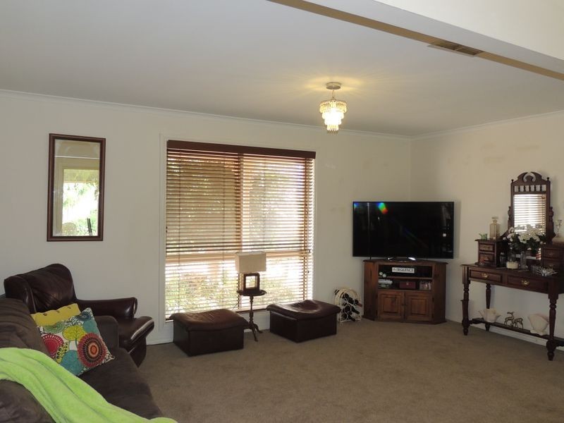 2/66 Poole Boulevard, Swan Hill VIC 3585