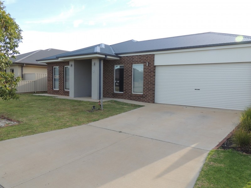 5 Manna Street, Swan Hill VIC 3585