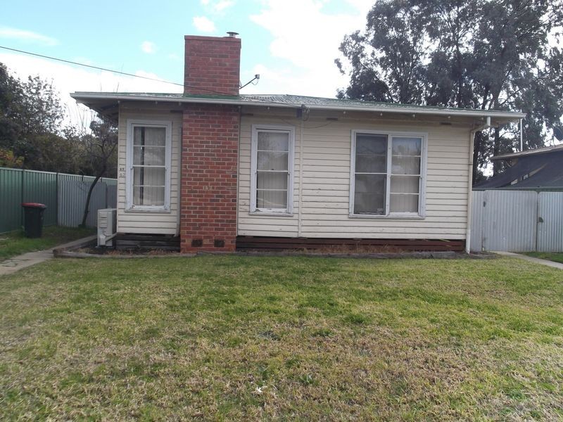 62 Stradbroke Avenue, Swan Hill VIC 3585