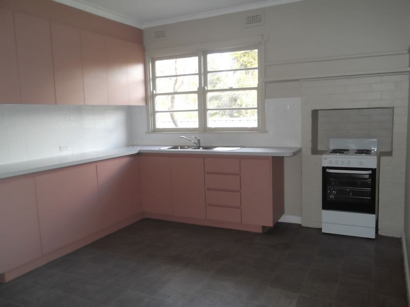 62 Stradbroke Avenue, Swan Hill VIC 3585