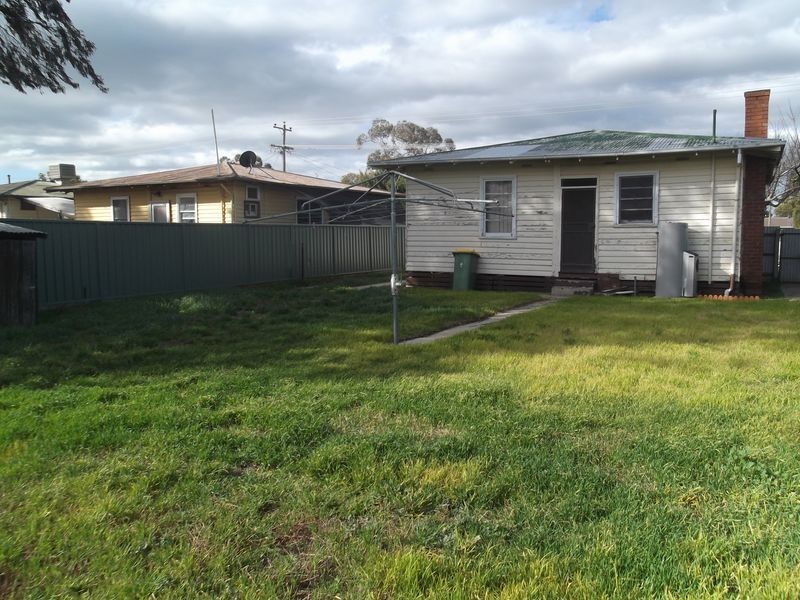 62 Stradbroke Avenue, Swan Hill VIC 3585