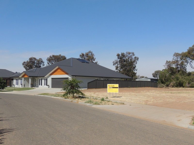 13 Maddern Court, Swan Hill VIC 3585