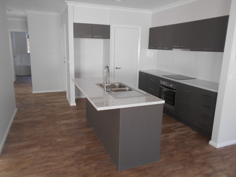 1B Kimberley Avenue, Swan Hill VIC 3585