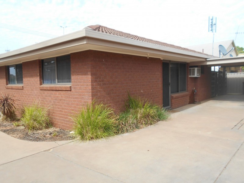 Unit 2/18 Gray Street, Swan Hill VIC 3585