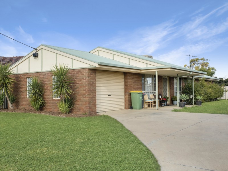 11 Barwick Court, Swan Hill VIC 3585