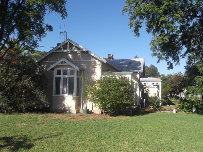 17 Murray Street, Lake Boga VIC 3584