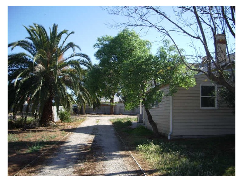 17 Murray Street, Lake Boga VIC 3584