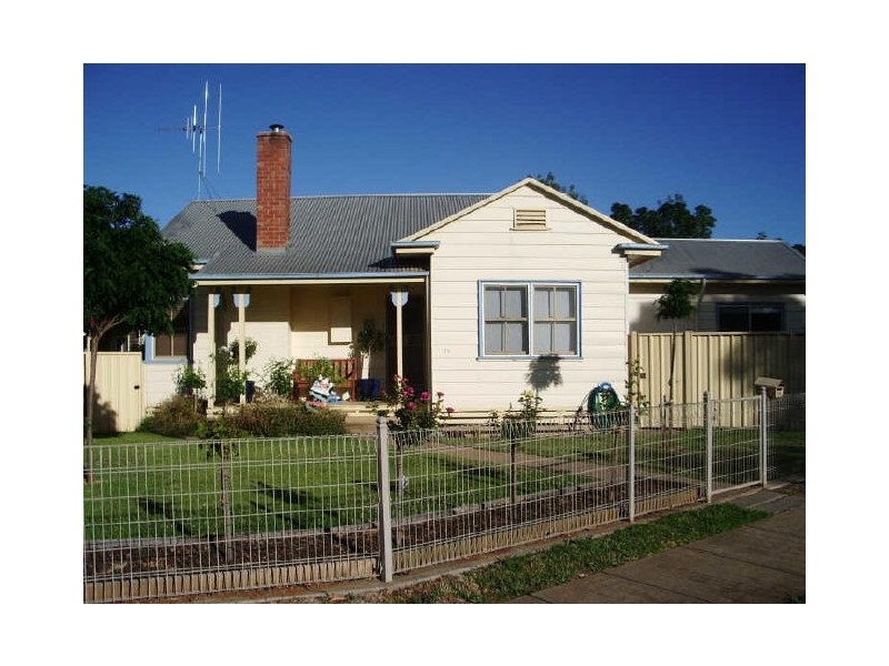 14 Barnett Street, Swan Hill VIC 3585