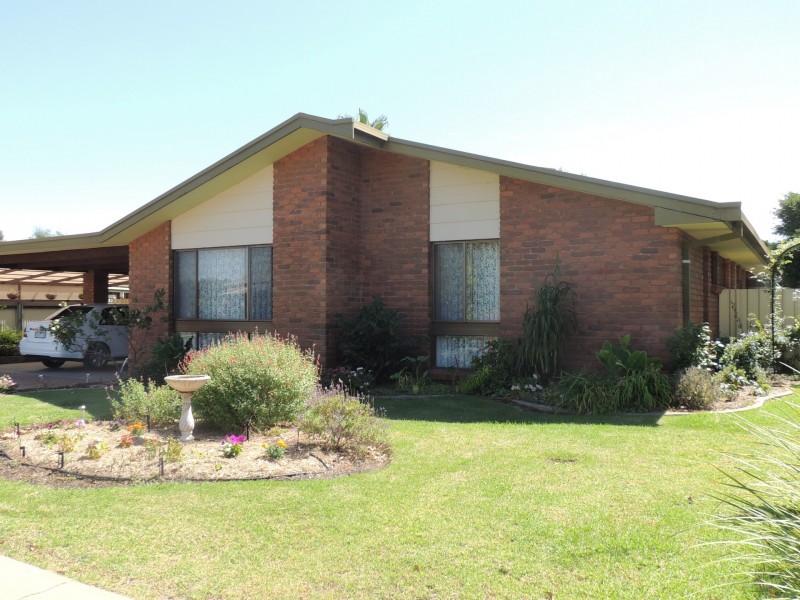 9 Ellwood Court, Swan Hill VIC 3585