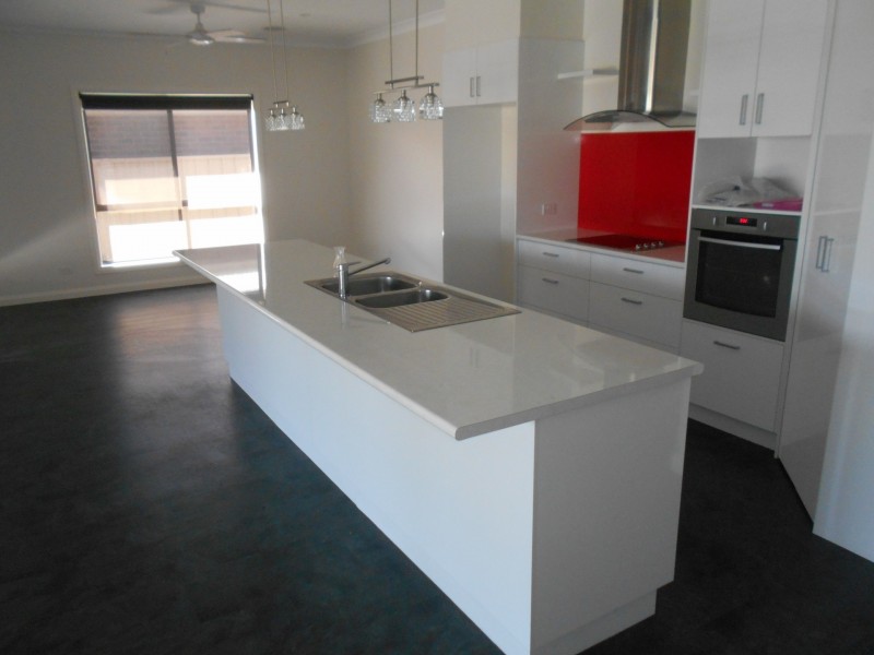 25 Boobialla Drive, Swan Hill VIC 3585