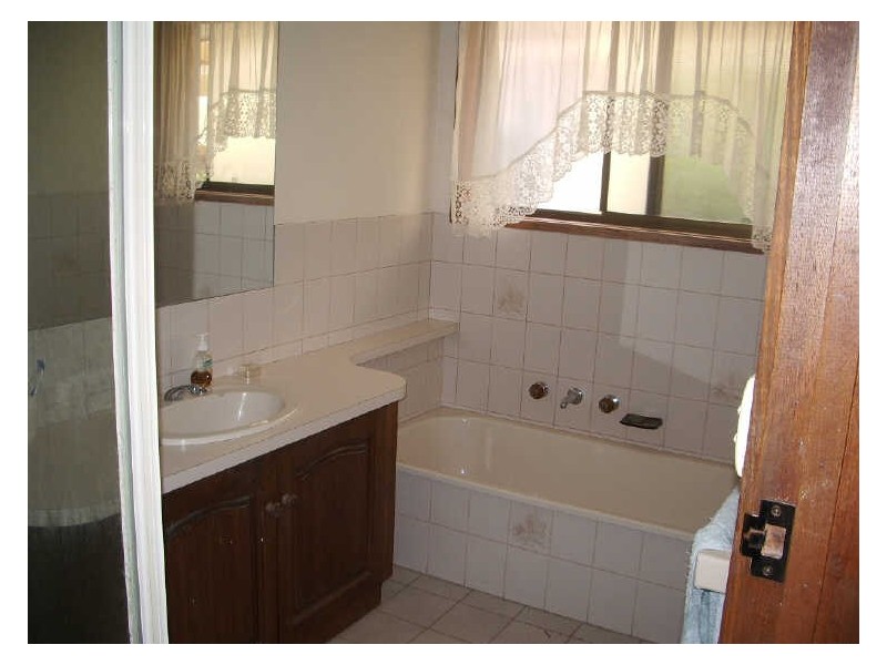 45 Parkview Drive, Swan Hill VIC 3585