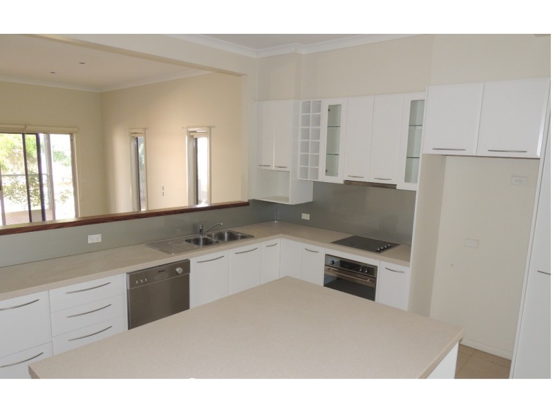 51 Donnington Street, Swan Hill VIC 3585