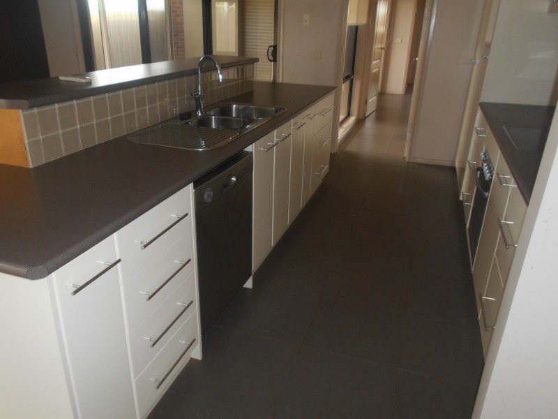 6 Tower Avenue, Swan Hill VIC 3585